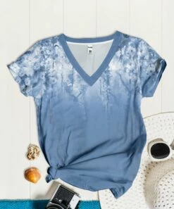 Best Sale โค๏ธ PixieLady Blue & White Floral Ombrรฉ V-Neck Tee - ๐ฉ Women ๐