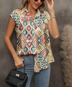 Brand new ⭐ PixieLady Beige & Red Geometric Cap-Sleeve Button-Up - Plus 😍