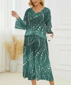 Top 10 ๐ PixieLady Teal & White Abstract V-Neck Top & Capri Pants - Plus ๐